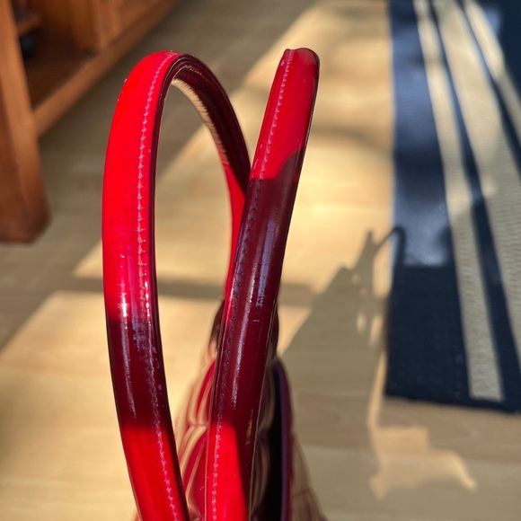 CHANEL Medallion Tote custom dyed with card, medallion pull, sticker in tact - Picture 13 of 17